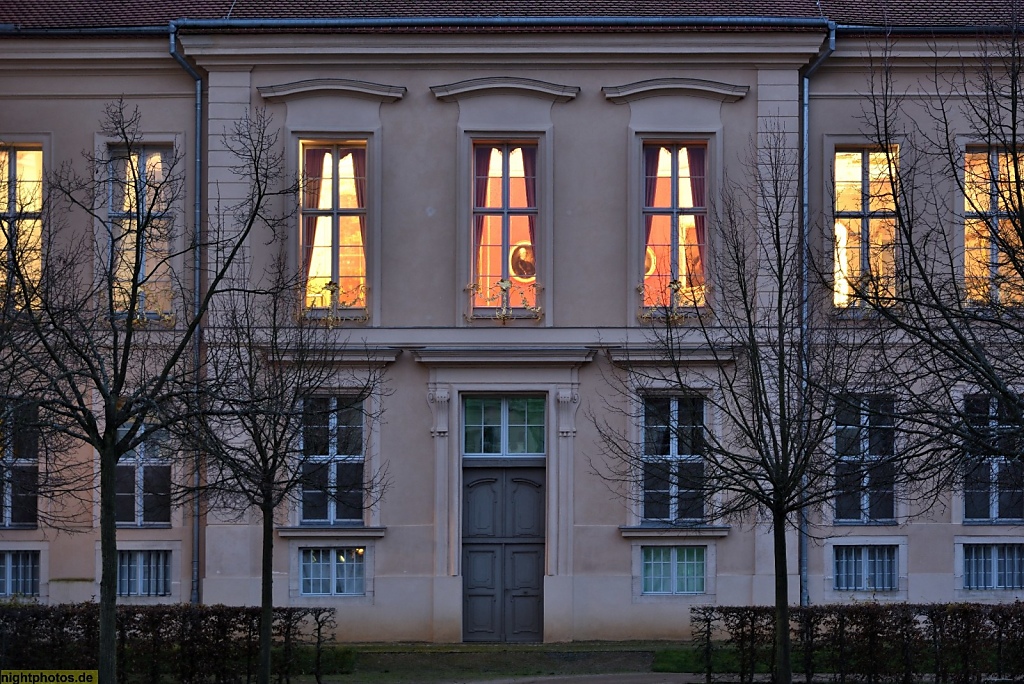 Rheinsberg Schloss Nordflügel. Erstbau als Wasserschloss 1566 Erweiterung 1736-1740 Fertigstellung 1786