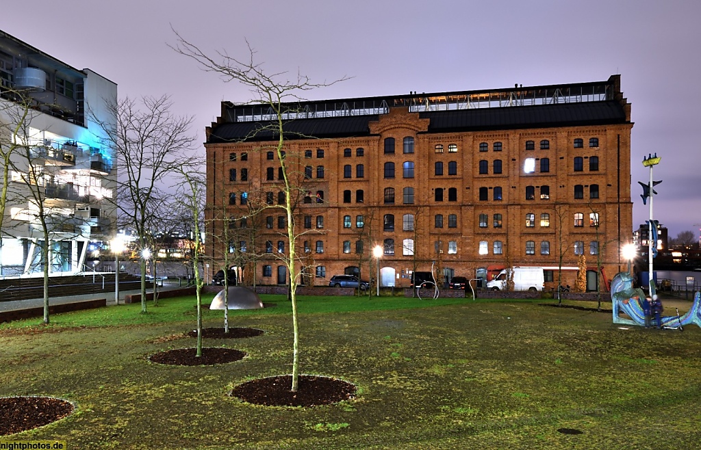 Berlin Friedrichshain Alt-Stralau ehemaliger Palmkernölspeicher erbaut 1883-1885 heute Wohnungen