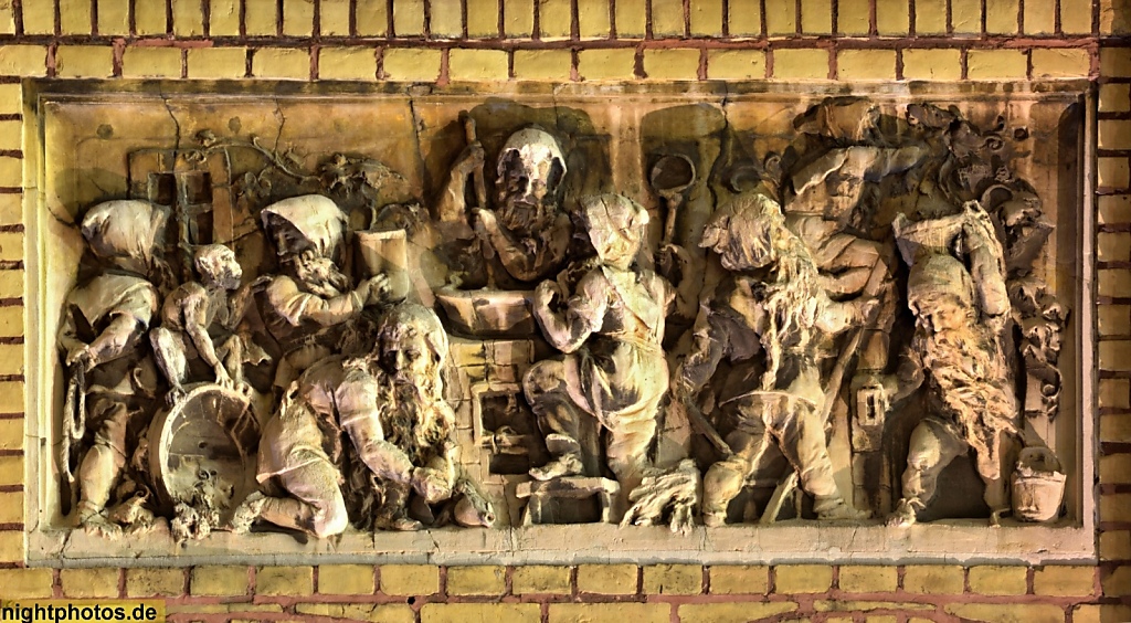 Berlin Mitte Wohn- und Geschäftshaus erbaut 1877 für Weissbierbrauerei E. Richter und Co. Restauriert 2009 von MK Architekten. Rosenthaler Strasse 51
