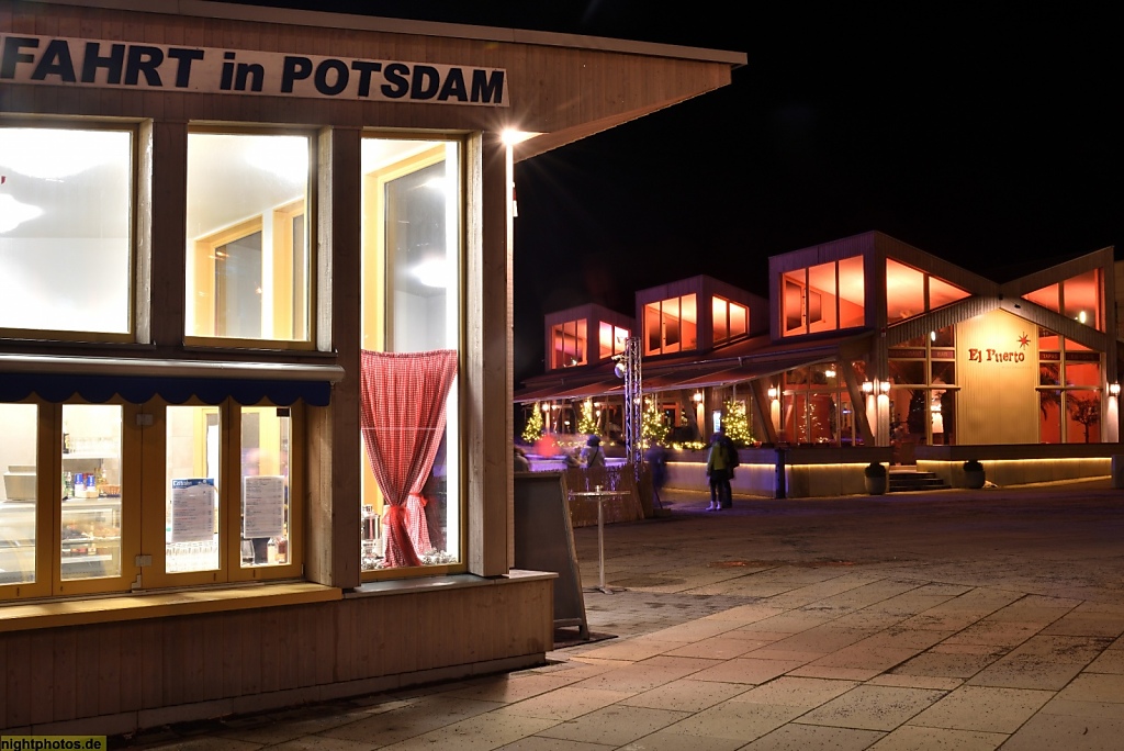 Potsdam Schiffahrt in Potsdam Pavillon vor Restaurant El Puerto an der Alten Fahrt