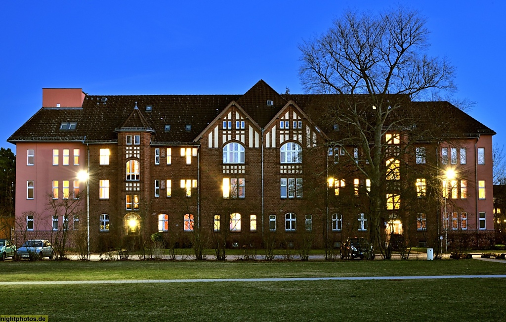 Berlin Spandau evangelisches Johannesstift Kurt-Scharf-Haus erbaut 1907-1910 von Architekten Hermann Solf Franz Wichards Otto Kuhlmann