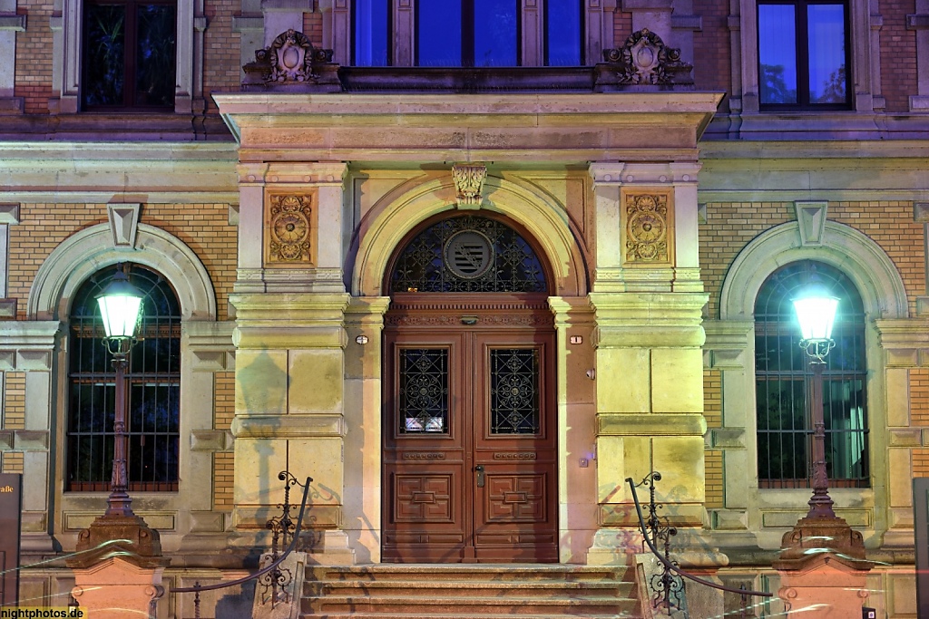 Zwickau ehemaliges Kaiserliches Post- und Telegraphenamt erbaut 1882 heute Staatsanwaltschaft. Portal