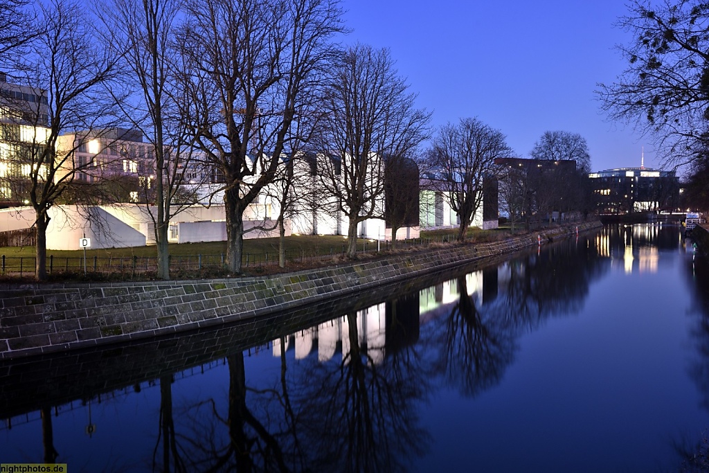 Berlin Tiergarten Bauhaus-Archiv am Landwehrkanal erbaut 1976-1979 von Architekt Walter Gropius. Modifiziert durch Alex Cvijanovic und Architekt Hans Bandel.