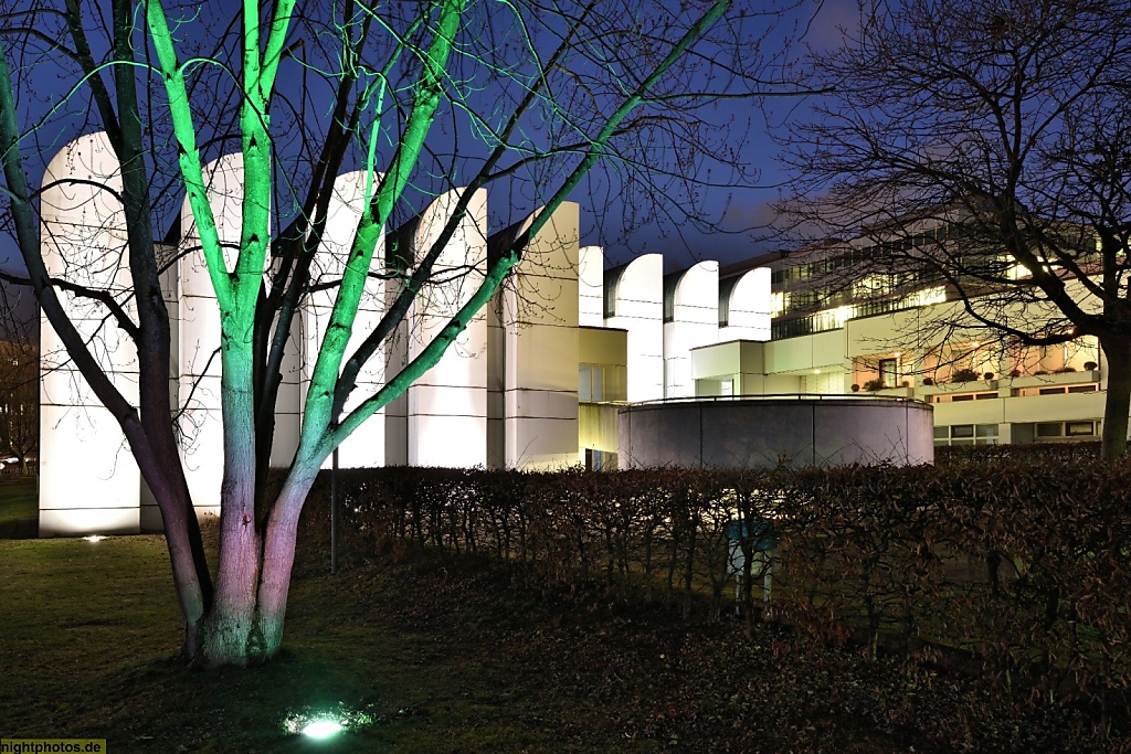 Berlin Tiergarten Bauhaus-Archiv am Landwehrkanal erbaut 1976-1979 von Architekt Walter Gropius. Modifiziert durch Alex Cvijanovic und Architekt Hans Bandel.