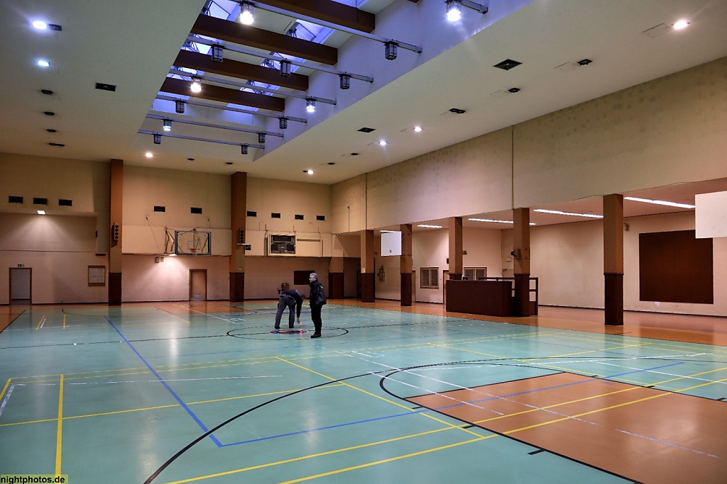 Berlin Tempelhof Flughafen. Erbaut 1936-1941. US Army Gym. Ehemaliger Ballsaal