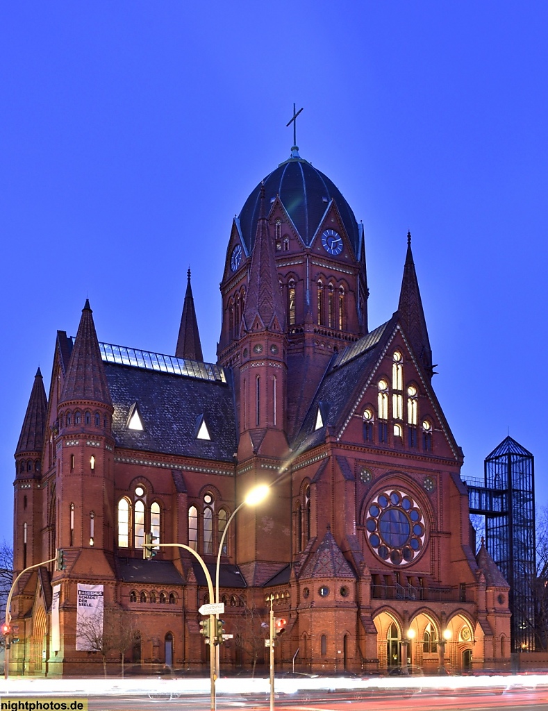 Berlin Kreuzberg Heilig-Kreuz-Kirche am Blücherplatz erbaut 1885-1888 von Baumeister Johannes Otzen unter Bauleitung von Robert Kleinau