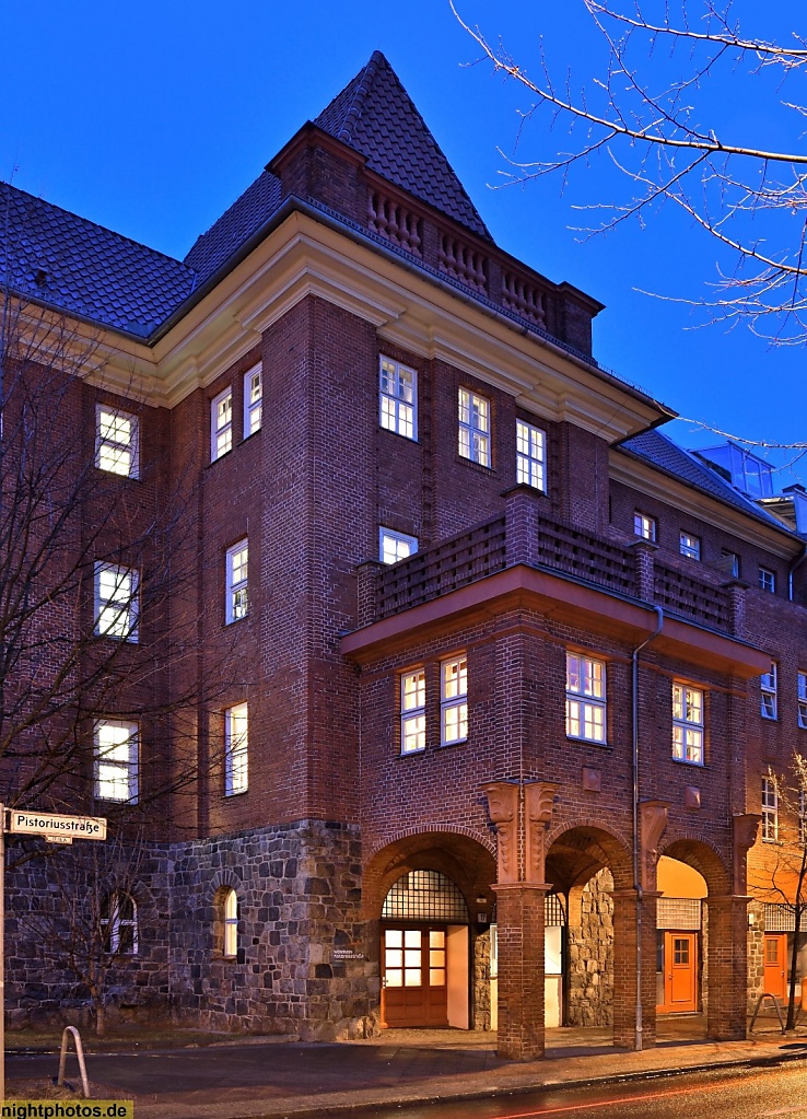 Berlin Weissensee ehemaliges Ledigenheim erbaut 1911-1913 von Architekt Carl James Bühring Pistoriusstrasse 17