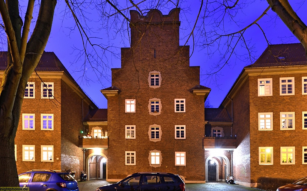 Berlin Weissensee Wohnanlage Holländerhof erbaut 1925-1929 von Josef Tiedemann in der Woelckpromenade