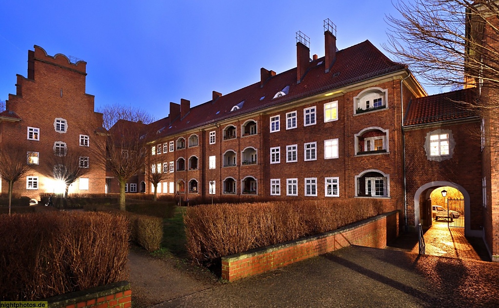 Berlin Weissensee Wohnanlage Holländerhof erbaut 1925-1929 von Josef Tiedemann in der Woelckpromenade