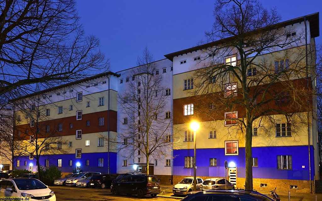 Berlin Weissensee Wohnanlage erbaut 1925-1926 von Bruno Taut