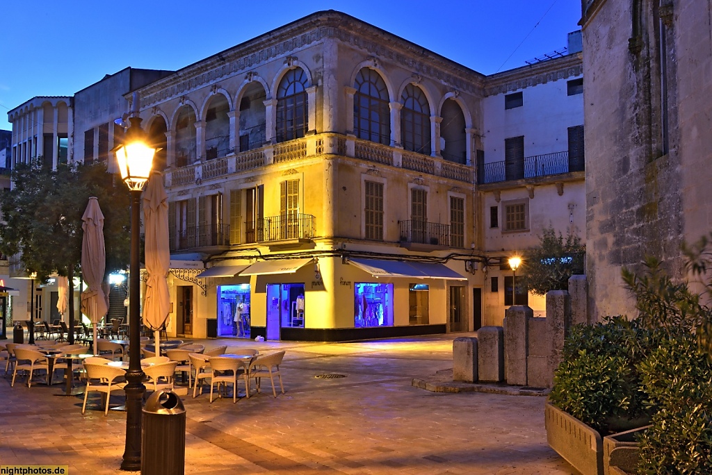 Mallorca Manacor Placa del Rector Rubí. Factoria. Restaurant Tomeo Bauza