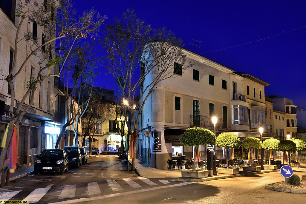 Mallorca Manacor Passeig d'Antoni Maura y Carrer de l'Amargura y Cafe 'Cent Cinc Menjar I Copes'