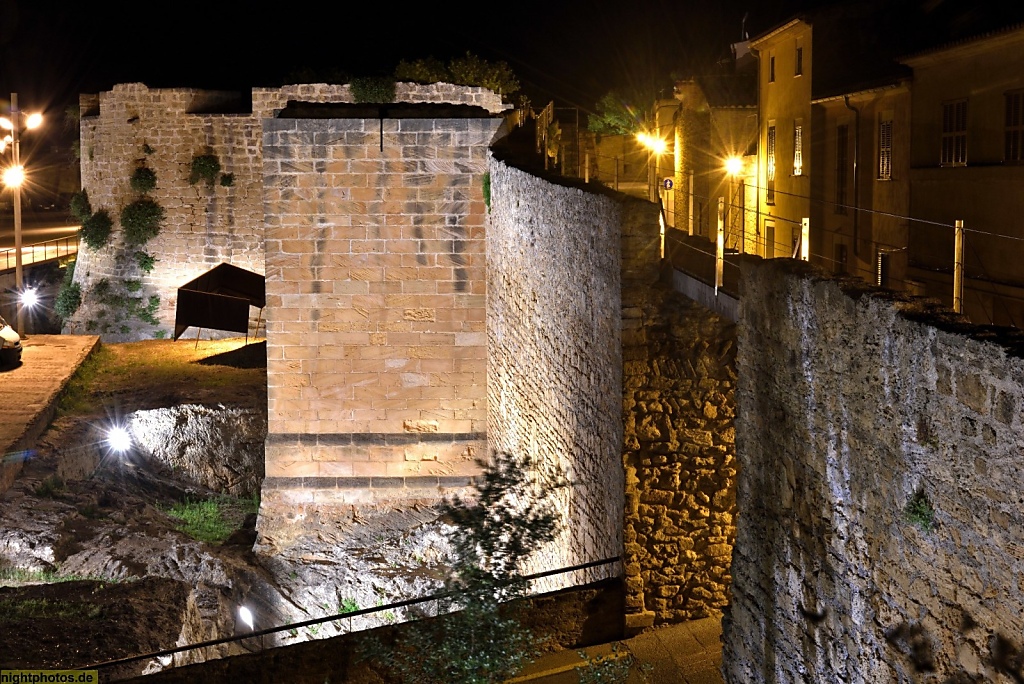 NP-2018-05-17-100-Alcudia-Altstadt-Stadtmauer-erbaut-ab-13-Jhdt-v-Koenig-Jakob-II-Jaume-II.jpg