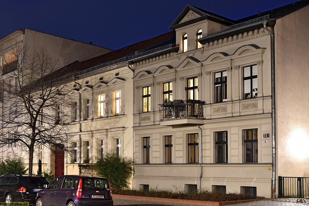 Berlin Weissensee Altbau Gründerzeit erbaut 1885-1886 von Bauunternehmer August Nischbuhr in der Bizetstrasse