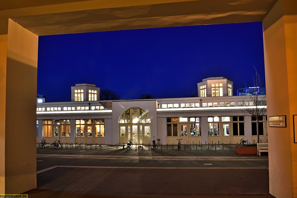 Berlin Prenzlauer Berg Sportstudio John Reed im Anbau des ehemaligen Kaufhaus Jonass erbaut 1928-1929