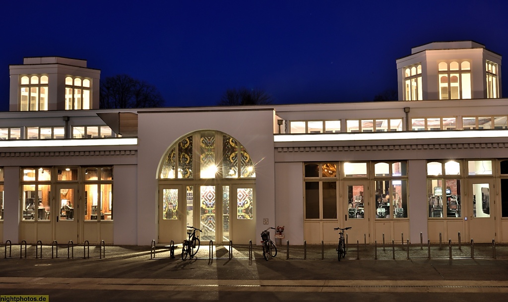 Berlin Prenzlauer Berg Sportstudio John Reed im Anbau des ehemaligen Kaufhaus Jonass erbaut 1928-1929