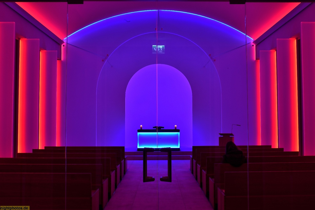 Berlin Mitte Kapelle Dorotheenstädtischer Friedhof von Moreira Nedelykov Architekten von Lichtkünstler James Turrell umgebaut 2018