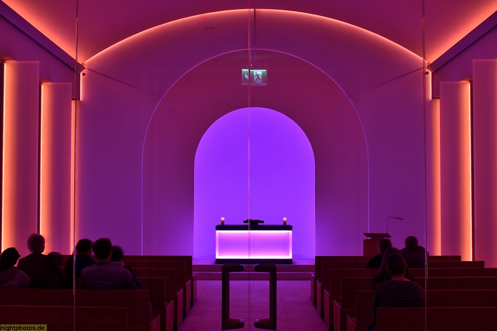 Berlin Mitte Kapelle Dorotheenstädtischer Friedhof von Moreira Nedelykov Architekten von Lichtkünstler James Turrell umgebaut 2018