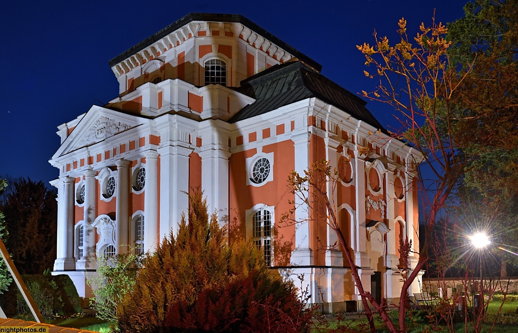 Berlin Buch Schlosskirche erbaut 1731-1736 für Adam Otto von Viereck von Architekt Friedrich Wilhelm Diterichs. Strassenseite