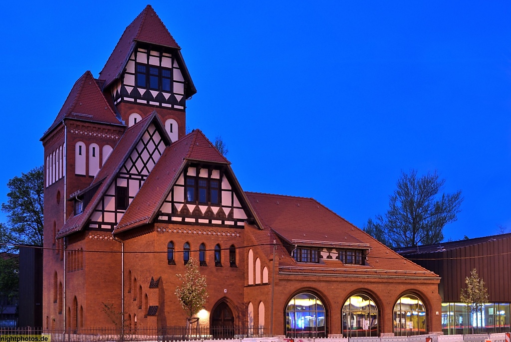 Berlin Treptow Niederschöneweide Mittelpunktbibliothek. Erbaut als Feuerwache 1907-1908 von Karl Alfred Herrmann