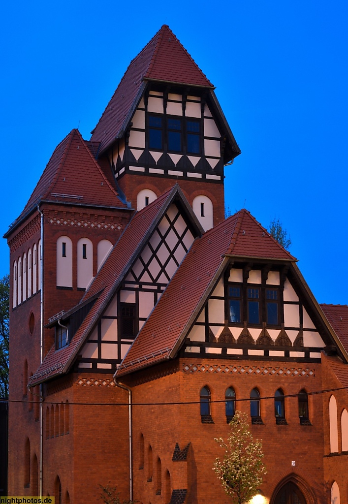 Berlin Treptow Niederschöneweide Mittelpunktbibliothek. Erbaut als Feuerwache 1907-1908 von Karl Alfred Herrmann