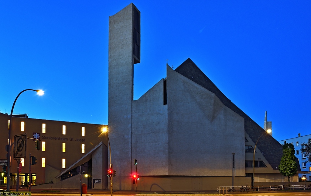 Berlin Schöneberg St Norbert Kirche Erstbau 1913-1918 umgebaut 1958-1962 von Hermann Fehling Daniel Gogel und Peter Pfankuch