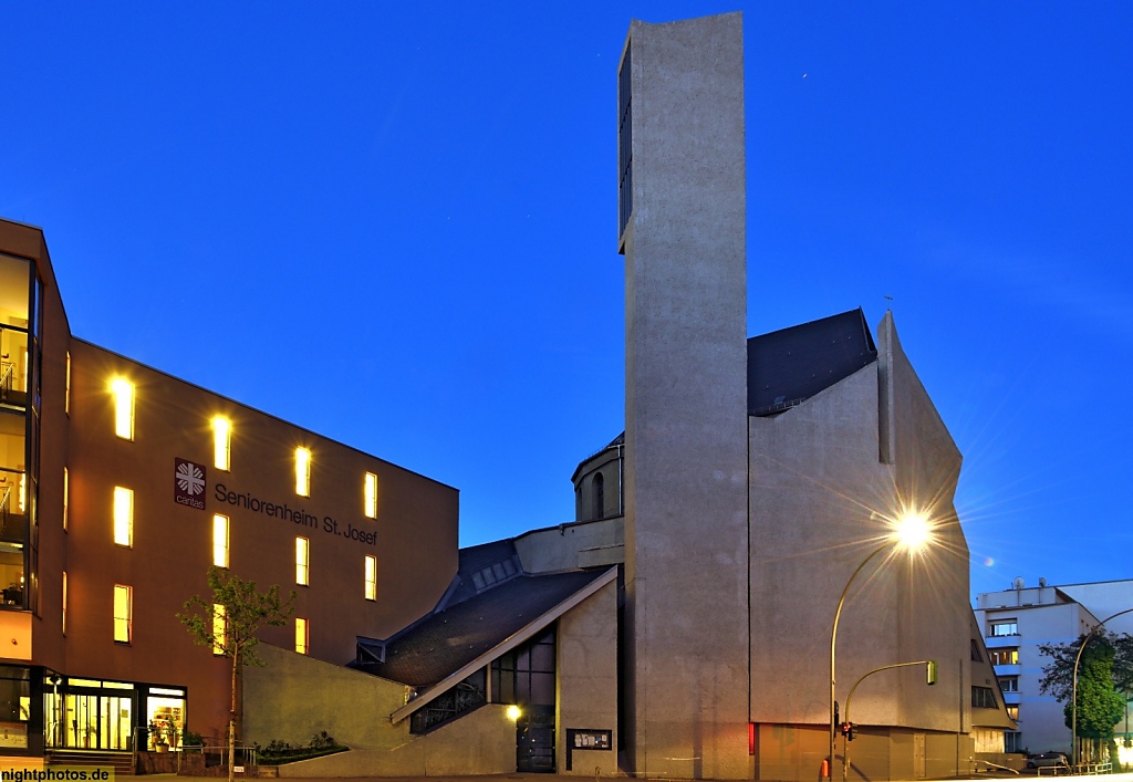 Berlin Schöneberg St Norbert Kirche Erstbau 1913-1918 umgebaut 1958-1962 von Hermann Fehling Daniel Gogel und Peter Pfankuch