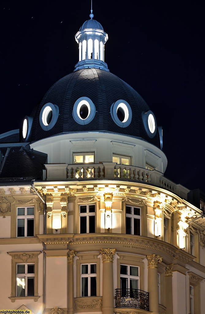 Berlin Mitte Wohn- und Geschäftshaus Torstrasse Ecke Chausseestrasse erbaut 1888-1889 im neobarocken Stil