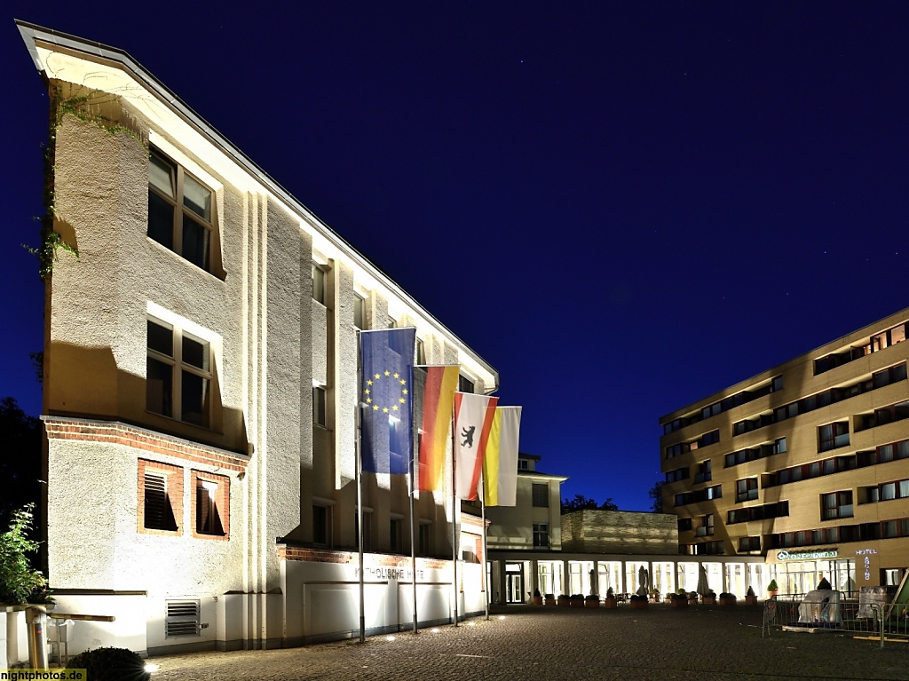 Berlin Mitte Katholische Höfe mit Hotel Aquino und Tagungszentrum erbaut 1999 von Büro Höger Hare Architekten