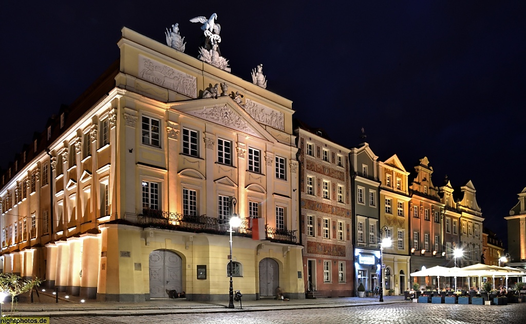 Poznan Alter Markt Stary Rynek Westseite mit Działyński-Palast erbaut 1773-1776 von Architekt Antoni Höhne
