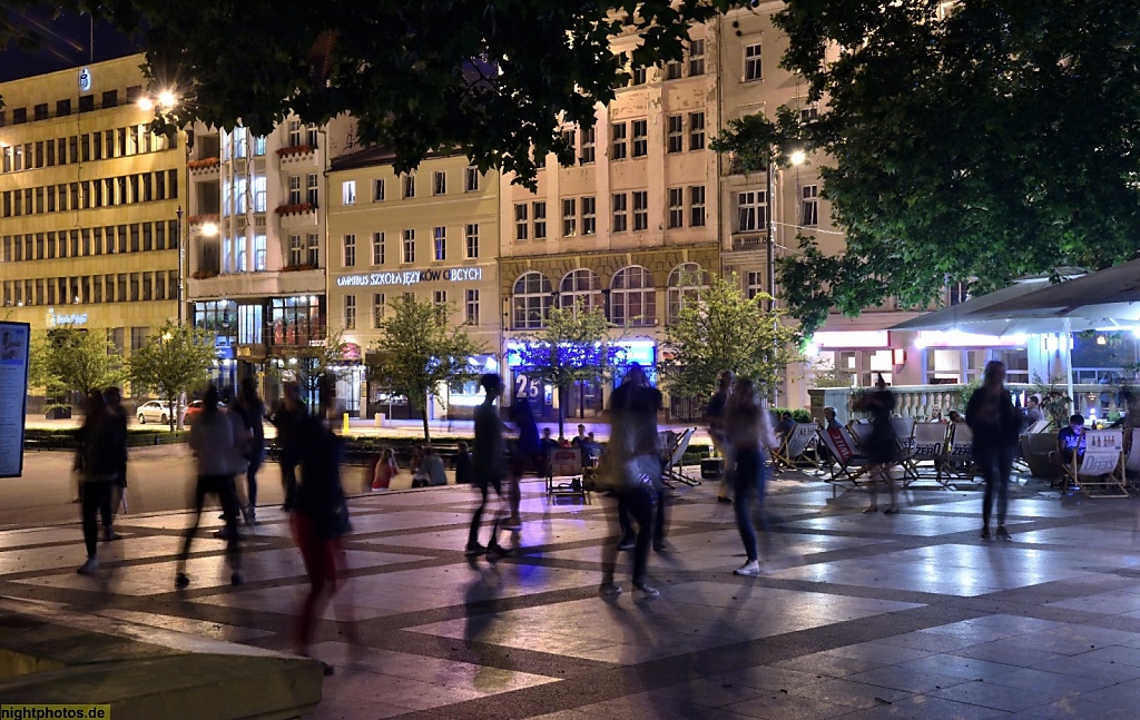 Poznan. Arkadia Gebaeude erbaut 1879 als Stadttheater am Freiheitsplatz. Arkadia w Poznaniu. Open-Air-Dance