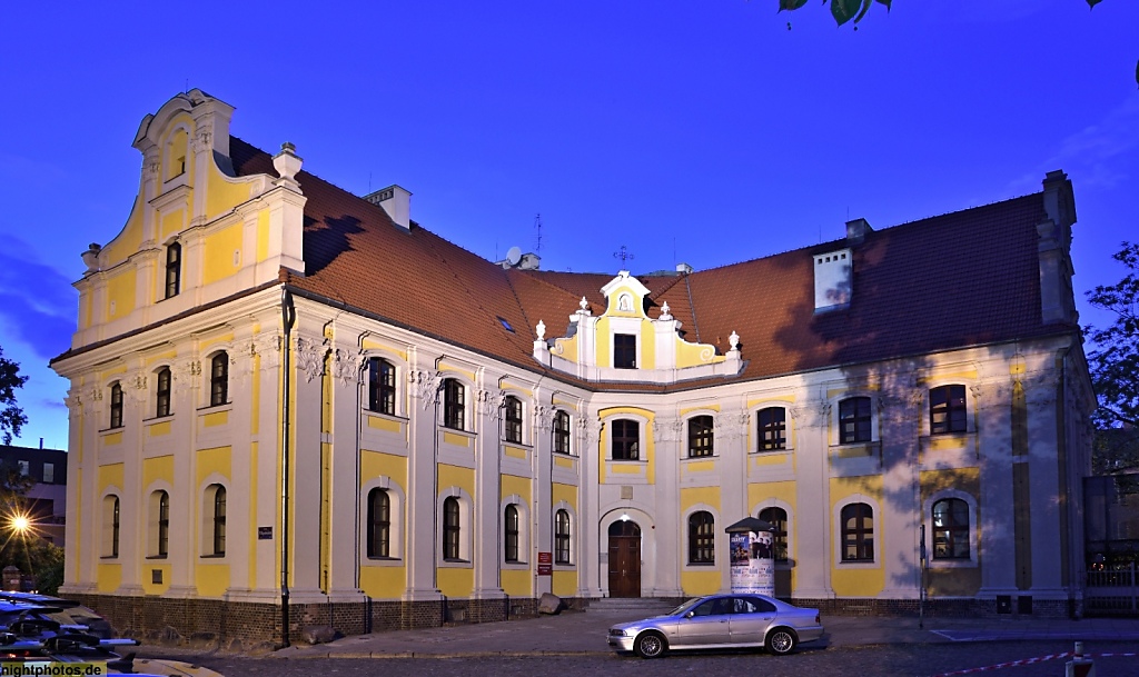 Poznan Śródka. Philippinisches Kloster erbaut 1771-1777 als Haus der Ordenskongegration. Spätbarock. Klasztor filipinów w Poznaniu