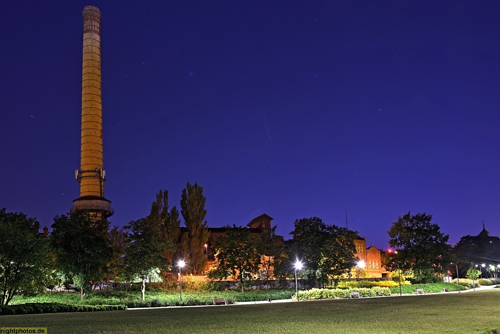 Poznan. Park im alten Warthe-Flussbett. Park Stare Koryto Warty. Altes Gaswerk erbaut 1856 von Architekt John Moore