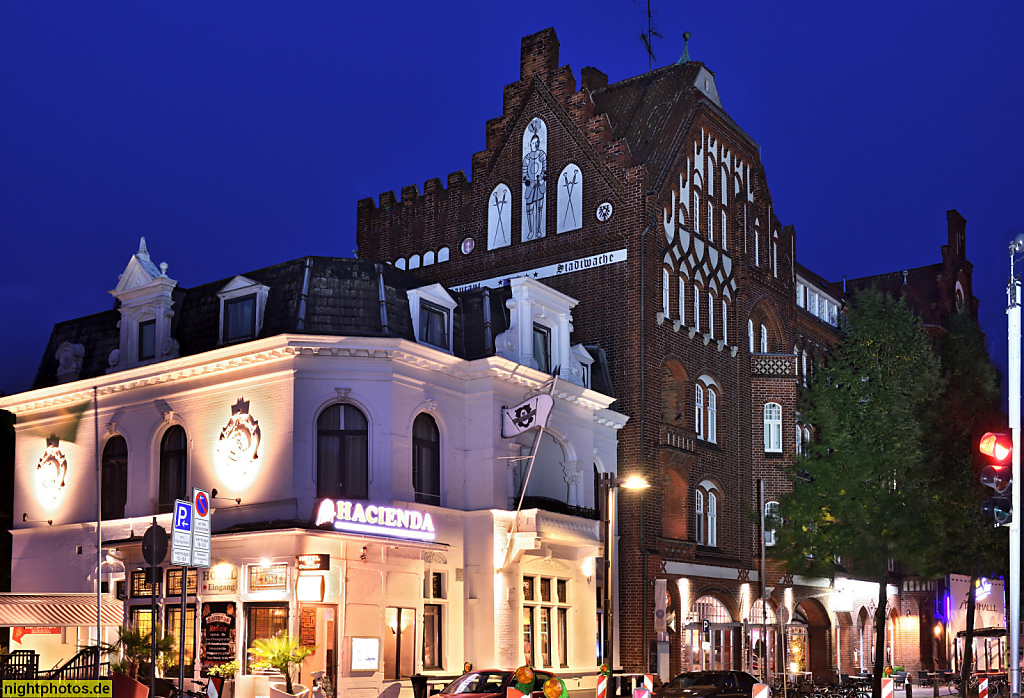 Lübeck Restaurant Hacienda und Alte Stadtwache an der Mühlenbrücke. Backsteinbau