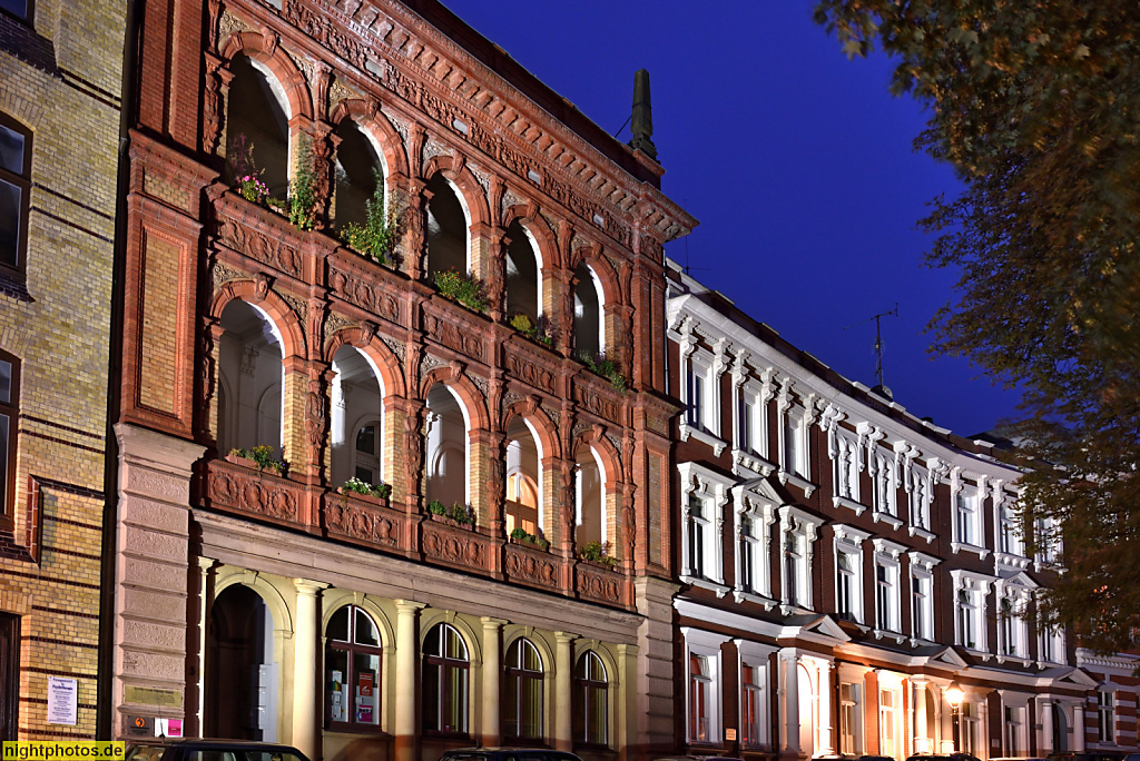 Lübeck Statius-von-Düren-Haus erbaut 1878-1879 mit Renaissance-Terrakotten aus dem Jahr 1549