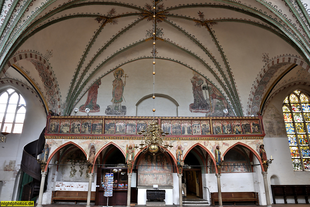 Lübeck Koberg Heiligen-Geist-Hospital erbaut 1286 als Sozialeinrichtung. Kirche. Lettner und Sterngewölbe