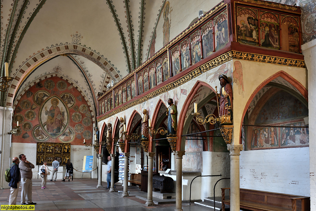 Lübeck Koberg Heiligen-Geist-Hospital erbaut 1286 als Sozialeinrichtung. Kirche. Lettner mit Tafelbildern von der Legende der heiligen Elisabeth