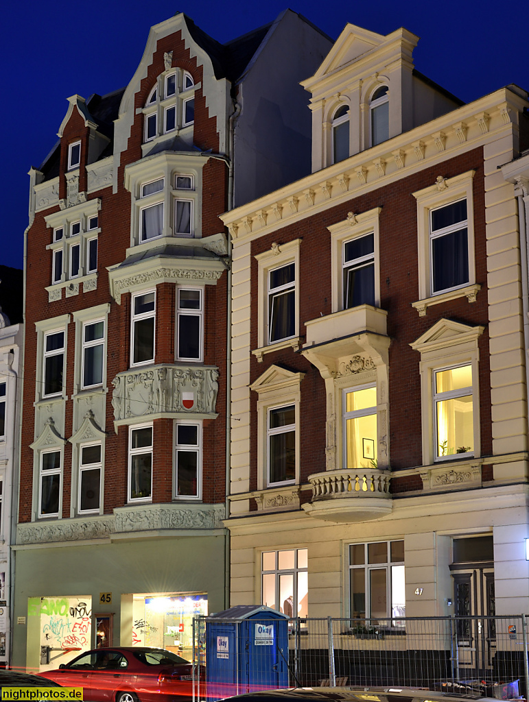 Lübeck Grosse Burgstrasse 45-47 Historisierende neben klassizistischer Fassade