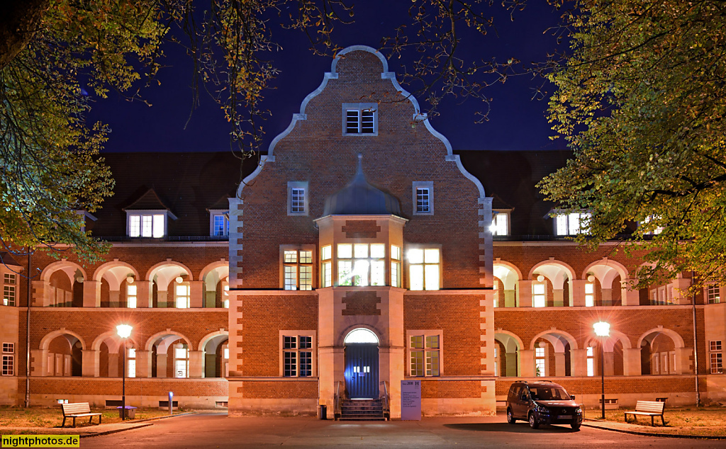 Berlin Buch Klinikcampus C W Hufeland Haus 208 erbaut 1899-1906 von Ludwig Hoffmann. Heute Helios Klinikum
