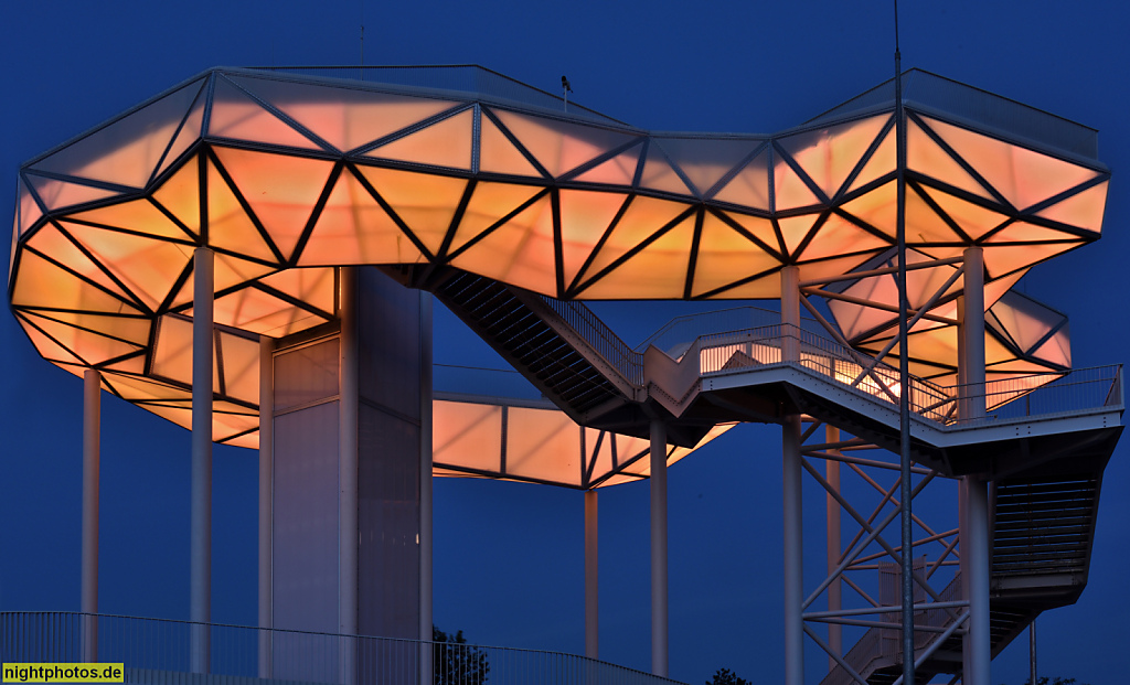 Berlin Marzahn Kienberg Wolkenhain Aussichtspunkt 120m über NN auf der Int Gartenausstellung 2017. Stahlkonstruktion
