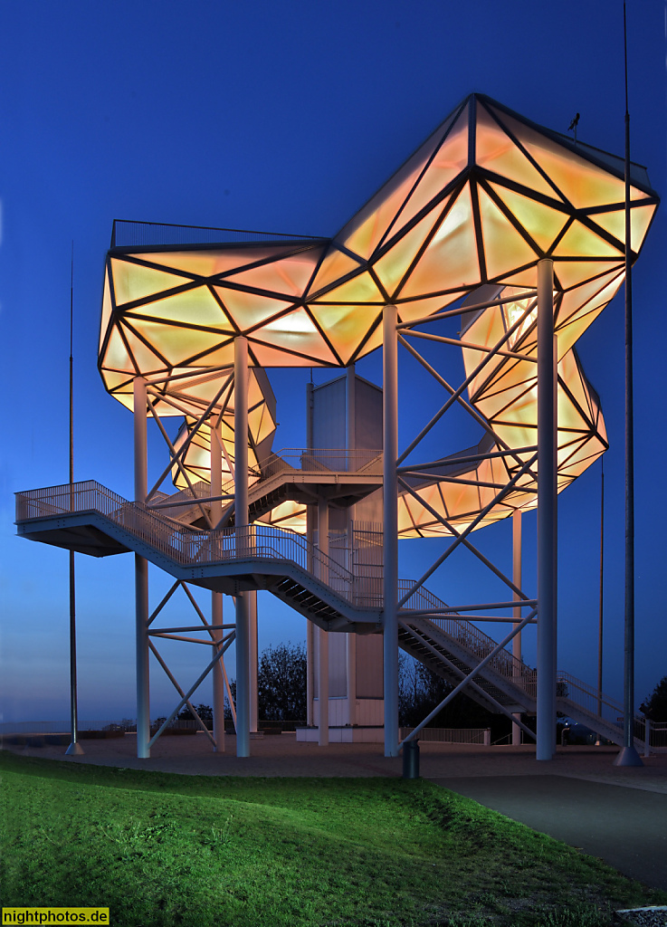 Berlin Marzahn Kienberg Wolkenhain Aussichtspunkt 120m über NN auf der Int Gartenausstellung 2017. Stahlkonstruktion