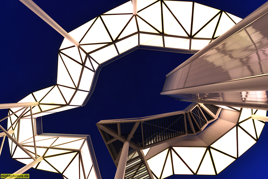 Berlin Marzahn Kienberg Wolkenhain Aussichtspunkt 120m über NN auf der Int Gartenausstellung 2017. Stahlkonstruktion