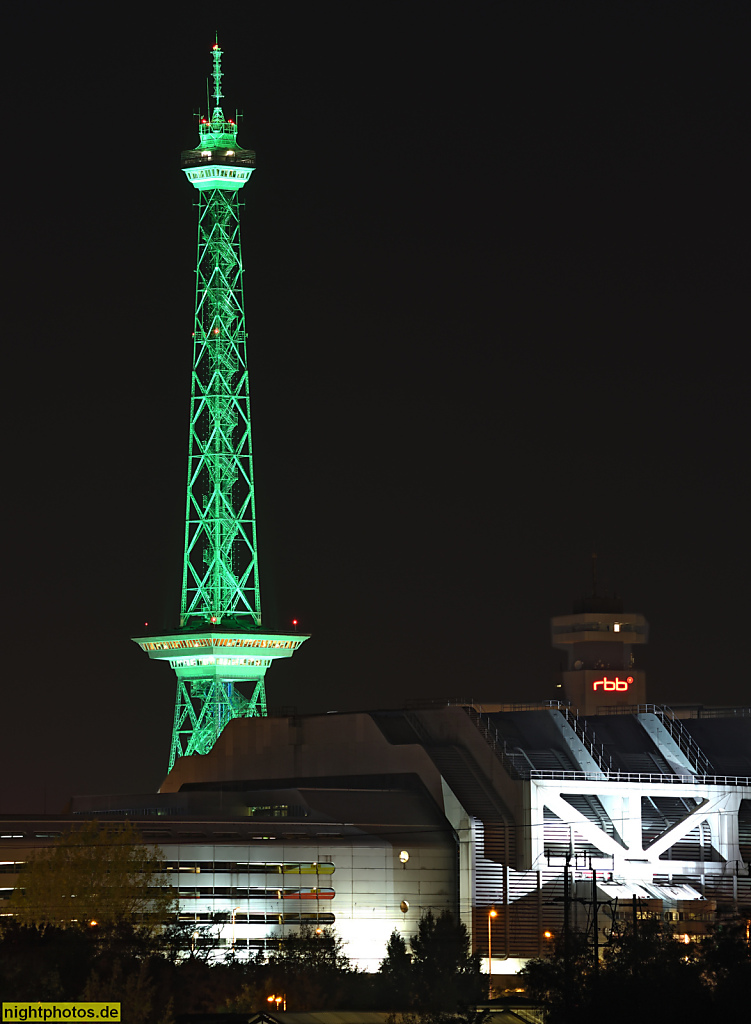 Berlin Halensee Funkturm und ICC. Blick von Kurfürstendammbrücke