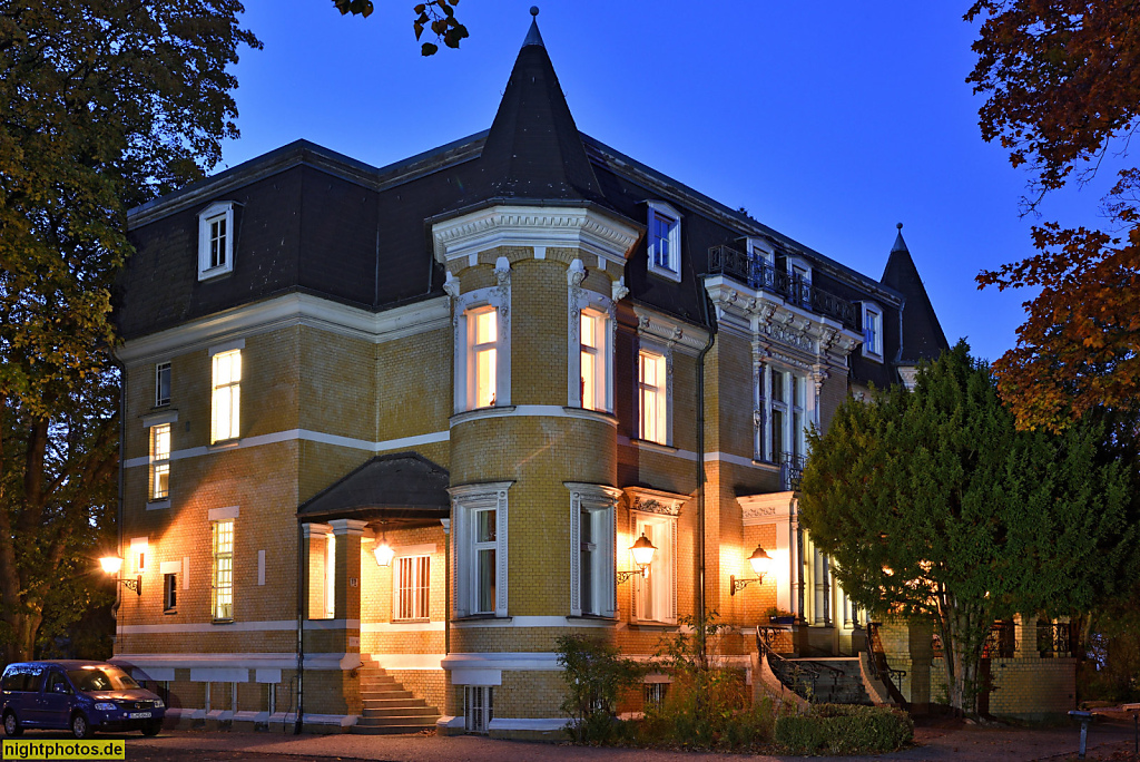 Berlin Lichterfelde Villa Folke Bernadotte erbaut 1885-1886 von Richard Reinhold Hint für Theateragent Emil Drenker. 1928-1945 Labor und Wohnung Manfred von Ardenne