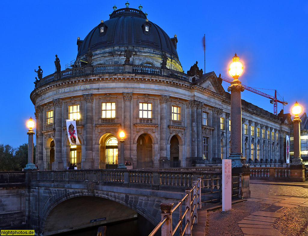 Berlin Mitte Bodemuseum auf der Museumsinsel erbaut 1897-1904 von Ernst von Ihne und Max Hasak nach Plan von Wilhelm von Bode