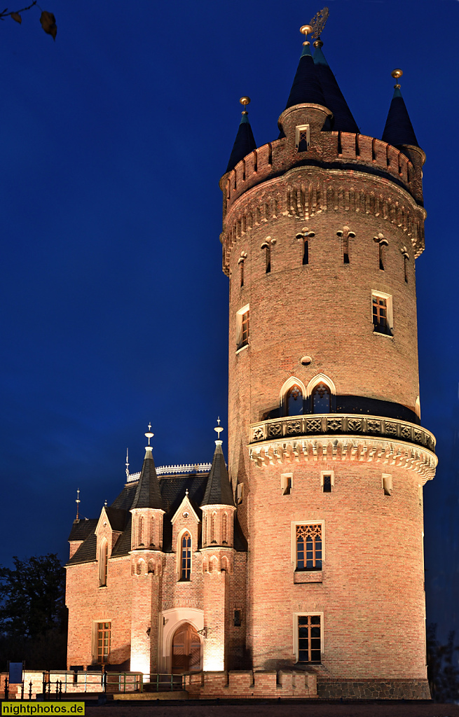 Babelsberg Flatowturm neogotisch erbaut 1853-1856 von Architekt Johann Heinrich Strack unter Leitung von Moritz Gottgetreu im Park Babelsberg