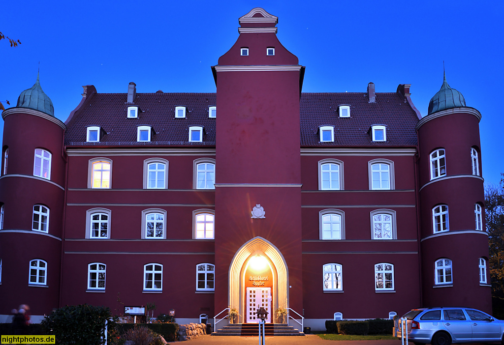 Rügen Glowe Schloss Spyker erbaut im 16. Jahrhundert. Umbau zum Renaissanceschloss 1650. Schlosshotel seit 1990