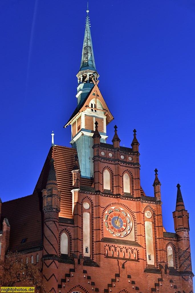 Berlin Lichtenberg Rathaus erbaut 1896-1898 im Neobarock. Bauausführung von Gemeindebaumeister Franz Emil Knipping