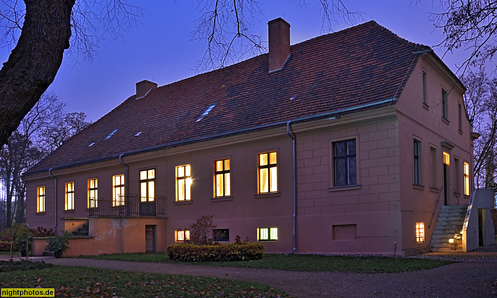 Berlin Mahlsdorf Gründerzeitmuseum eröffnet 1960 im Gutshaus erbaut um 1780. Umbau neoklassizistisch 1869