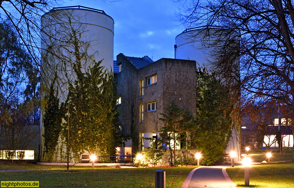 Berlin Dahlem Fritz-Haber-Institut für Elektronenmikroskopie. Ernst-Ruska-Bau erbaut 1972-1974 als Laborgebäude von Gerd Hänska im Stil des Brutalismus